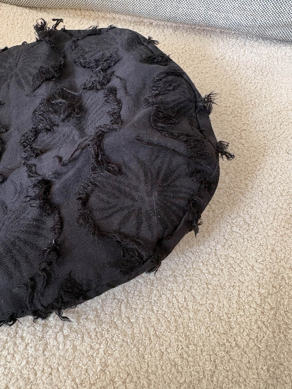 Midnight Frayed Texture Beret